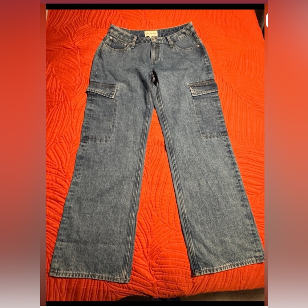 Calvin Klein Dark Blue Wide Leg woman juniors jeans size 28/L 32. NWOT
